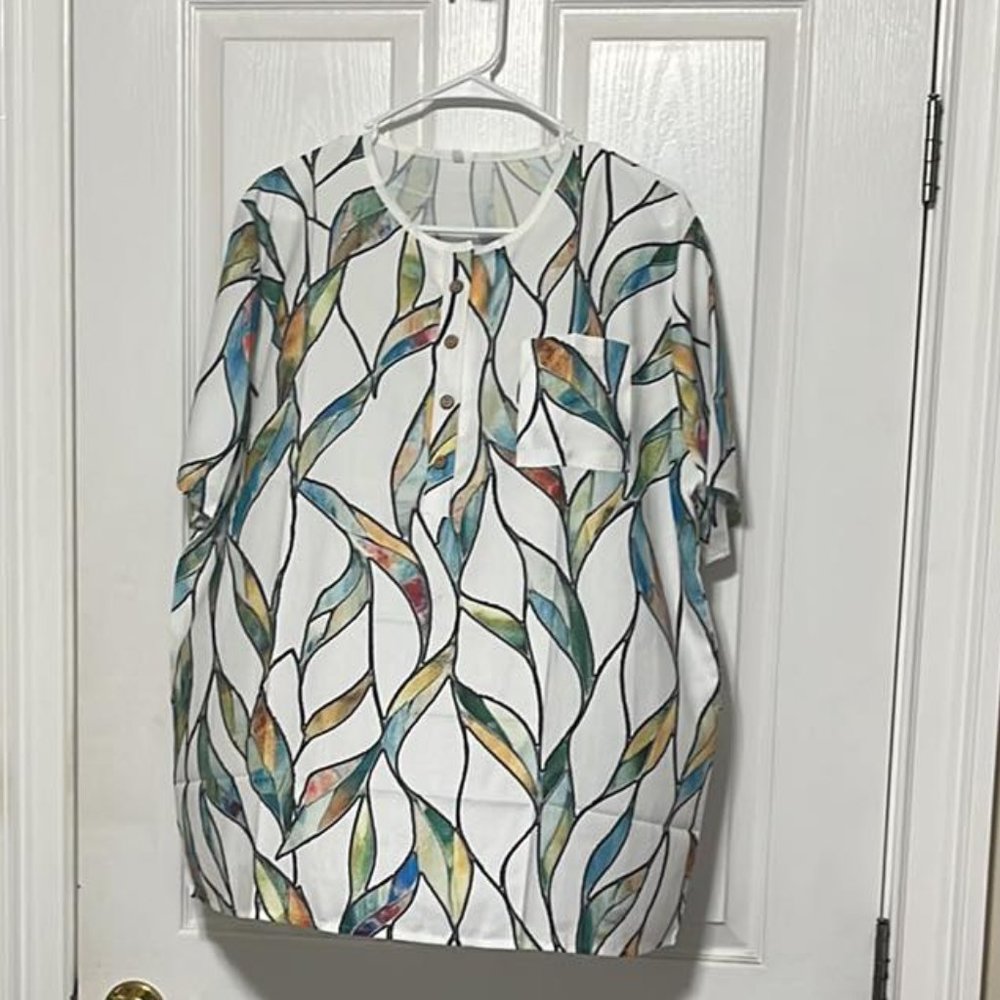 Untagged NWOT Stained Glass Blouse Size 2XL